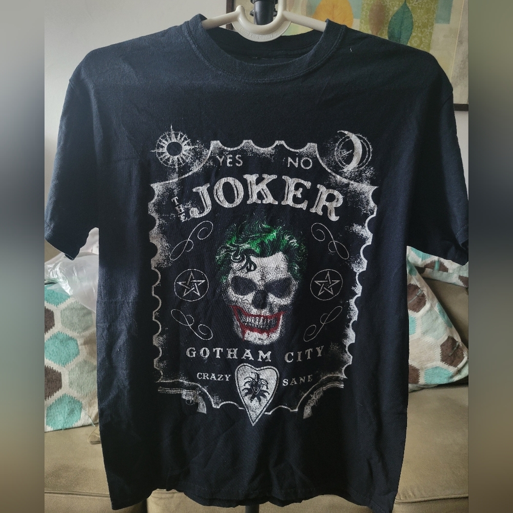 Black medium-sized dc comics brand Joker Oujia Board graphic tee